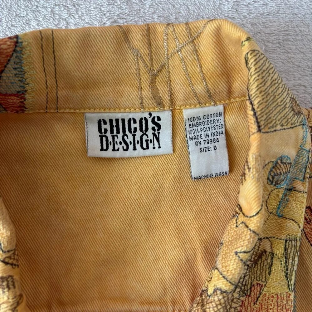 CHICOS DESIGN WOMEN OMBRÉ EMBROIDERED TRIBAL AZTEC THEME DENIM JACKET SZ 0